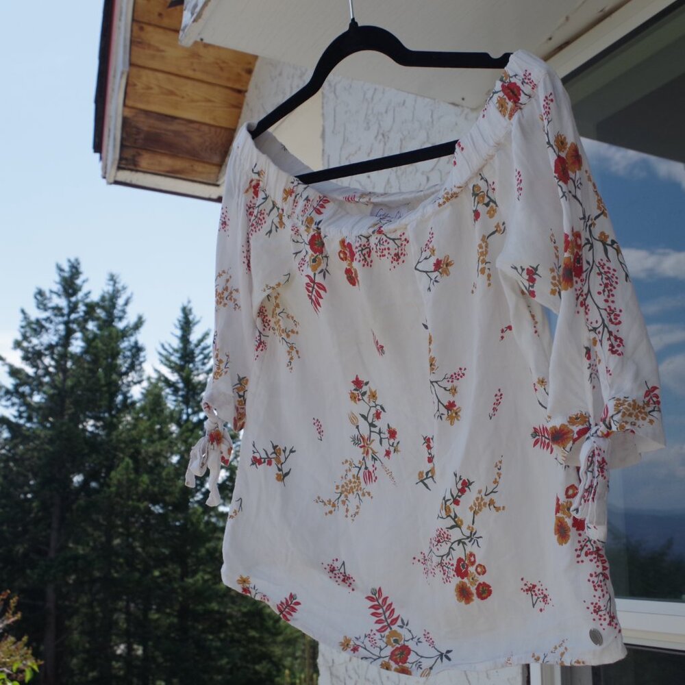 Cut Off The Shoulders Floral By Cotton Club